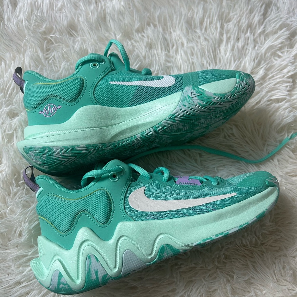 Nike giannis immortality 2 light menta sneaker